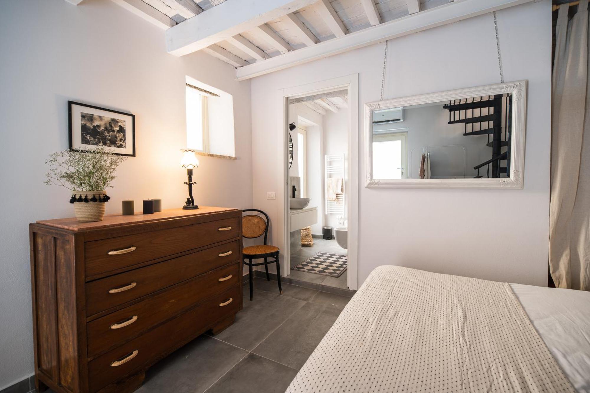 Saliscendi Apartment ปิเอตราซานตา ภายนอก รูปภาพ