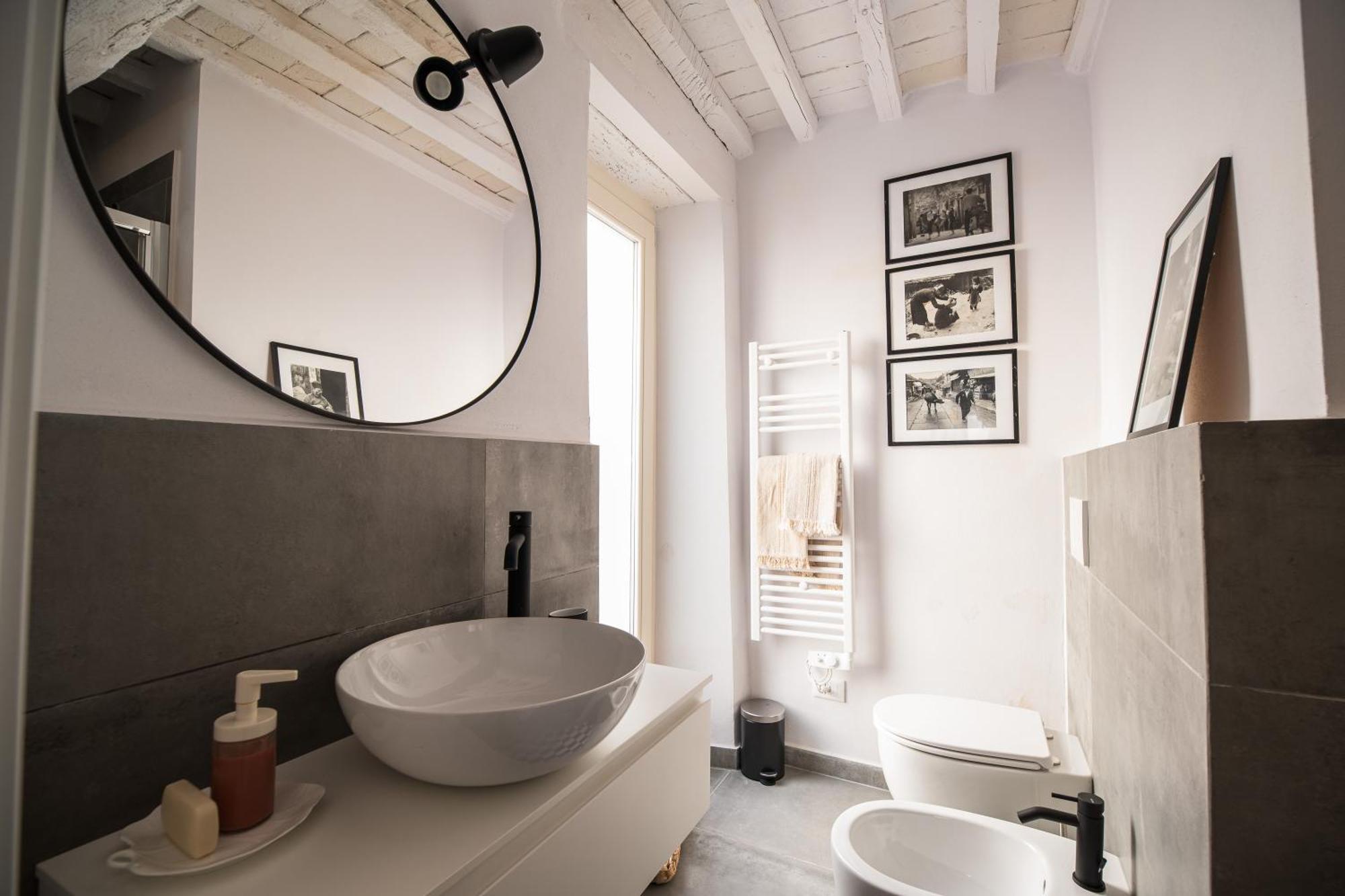 Saliscendi Apartment ปิเอตราซานตา ภายนอก รูปภาพ